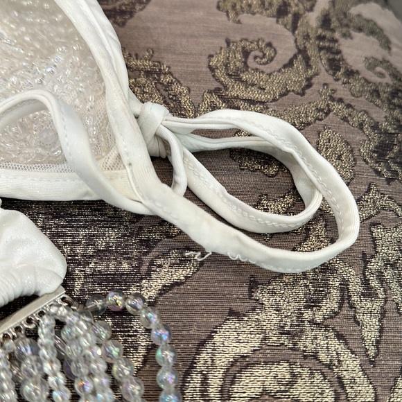 Beach Bunny white spell bound size large - Picture 7 of 7